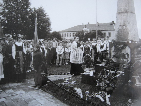 Kalvarija 1989. Nepriklausomybės paminklo šventinimas